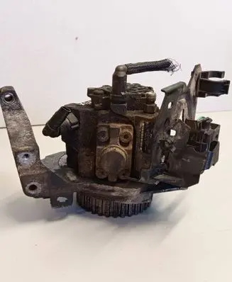 Ford Focus Fuel injection high pressure pump 0445010102 9683703780A