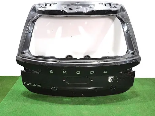 Skoda Octavia Mk4 Tailgate/trunk/boot lid