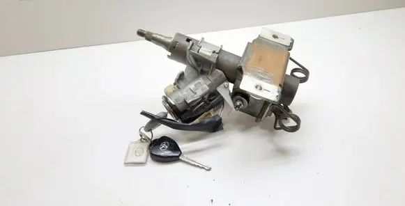 Toyota Avensis T270 Steering wheel axle 29653453