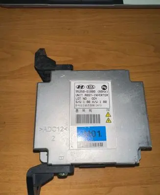 Hyundai Santa Fe Voltage converter inverter 95250S1000