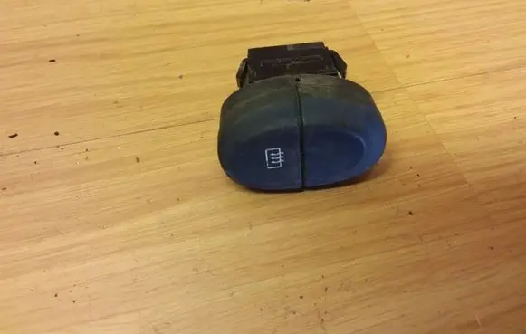 Renault Megane I Windscreen/window heater switch 841243B