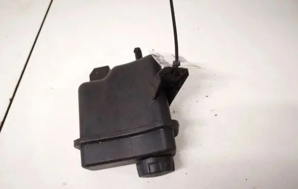 Mitsubishi Carisma Brake fluid reservoir 