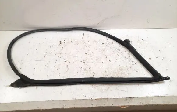 Front door rubber seal