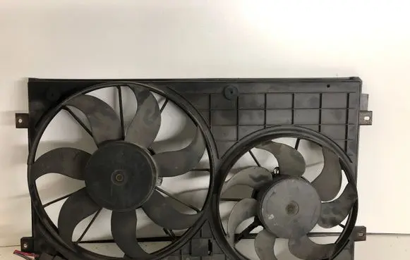 Skoda Octavia Mk2 (1Z) Radiator cooling fan shroud 1K0121207T 1355D300186