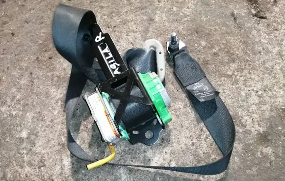Opel Agila B Front seatbelt 8492051K00