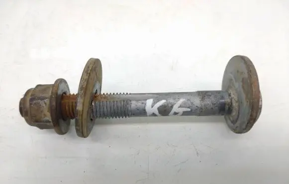 Skoda Octavia Mk2 (1Z) Rear suspension camber bolt 