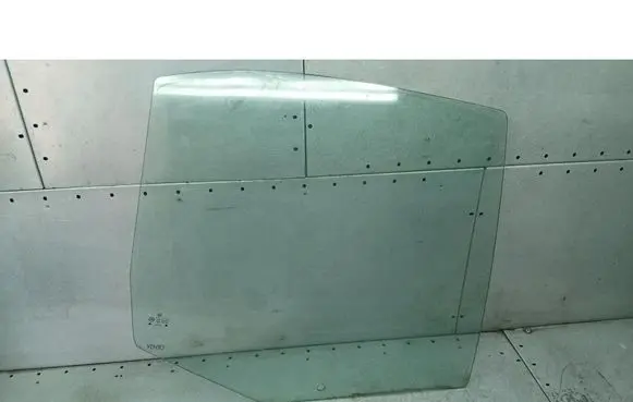Volkswagen Bora Rear door window glass 
