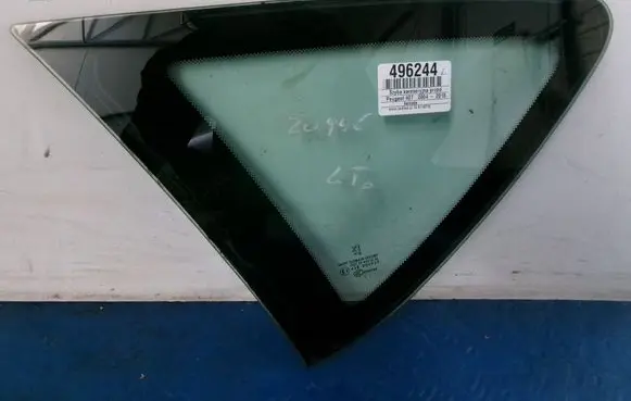 Peugeot 407 Front door vent window glass four-door 
