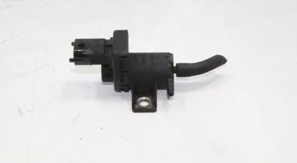 Opel Insignia A Turbo solenoid valve 55574896