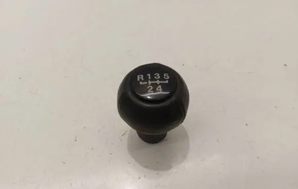 Volkswagen Scirocco Gear lever shifter trim leather/knob 