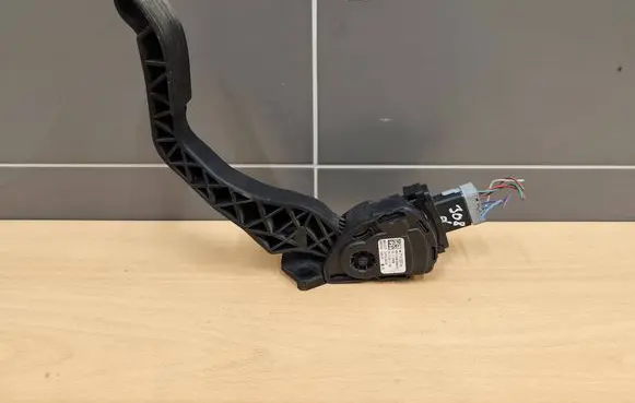 Peugeot 308 Accelerator throttle pedal 9671433780 5063749