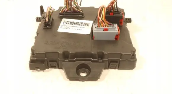 Opel Movano B Central body control module 284B14277R