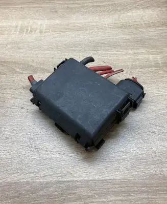 Volkswagen Golf IV Battery relay fuse 1J0937550AA 1J0937773