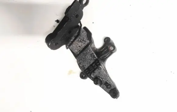 Opel Vectra C Engine mounting bracket 9185996