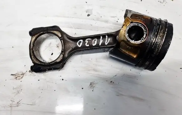 Fiat Freemont Piston with connecting rod 