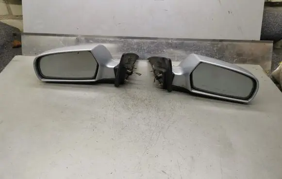 KIA Magentis Front door electric wing mirror