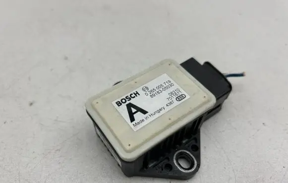 Toyota Avensis T270 ESP acceleration yaw rate sensor 8918305030 0265005719