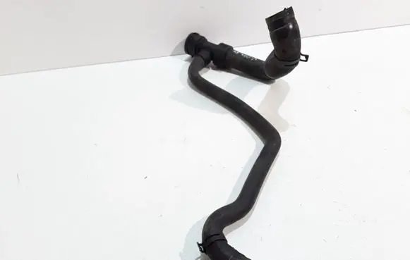 Volkswagen PASSAT B5 Engine coolant pipe/hose