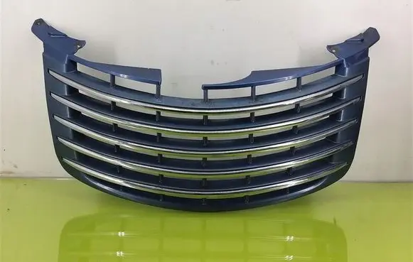 Chrysler PT Cruiser Front bumper upper radiator grill