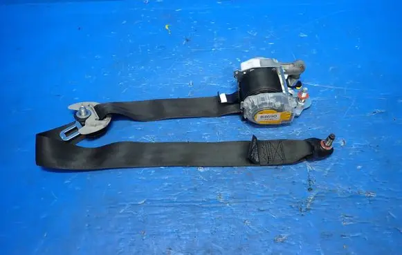 Hyundai i20 (PB PBT) Front seatbelt 88880-1J200