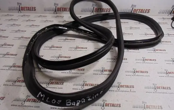 Mercedes-Benz GL X164 Trunk rubber seal (body)
