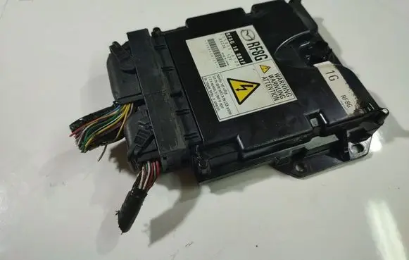 Mazda 6 Engine control unit/module RF8G18881F