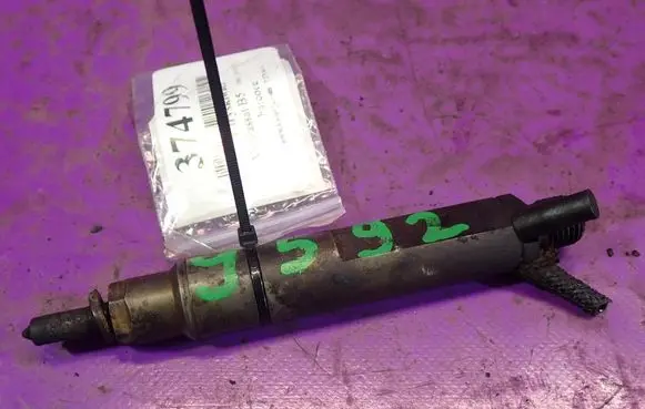 Volkswagen PASSAT B4 Fuel injector