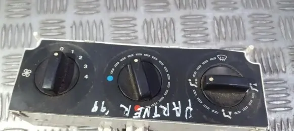 Peugeot Partner Climate control unit 848687D