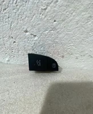 Audi A6 S6 C6 4F Central locking switch button 050148082