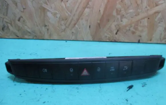 Smart ForTwo I Hazard light switch A4548202410