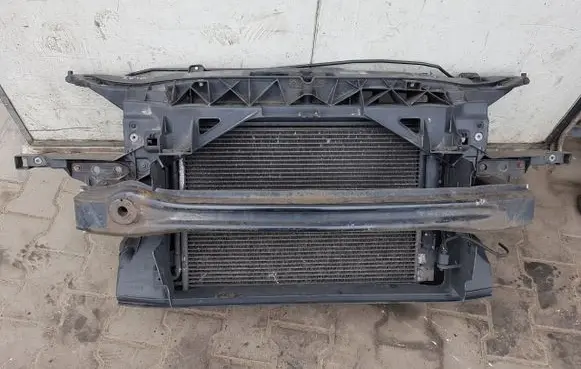 Seat Leon (1P) Radiator support slam panel 1P0805588B