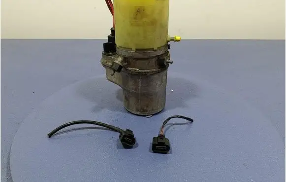 Skoda Fabia Mk2 (5J) Power steering pump 6R0423156