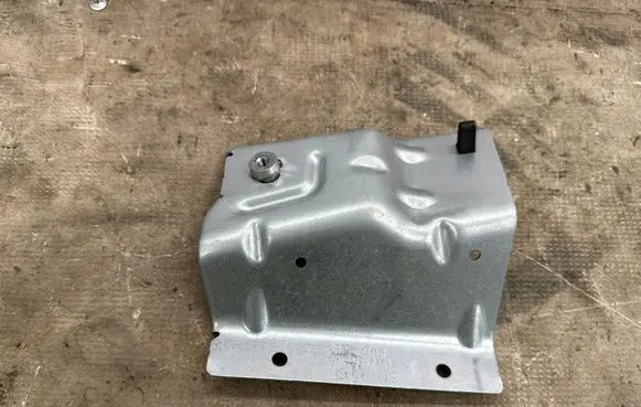 Volkswagen Tiguan Holder (bracket) 5NA814197B