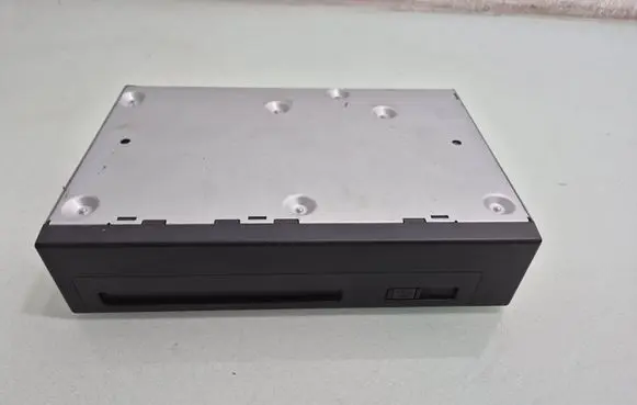 Lexus RX 330 - 350 - 400H Navigation unit CD/DVD player 8684150100
