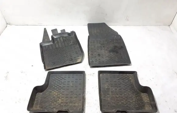 Dacia Duster II Car floor mat set 8201698533