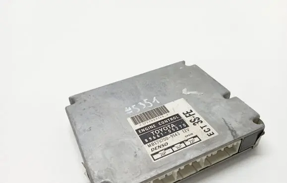 Toyota Avensis T220 Other control units/modules 8966105270 MB1757009143