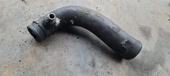 Volvo V70 Intercooler hose/pipe 30714480