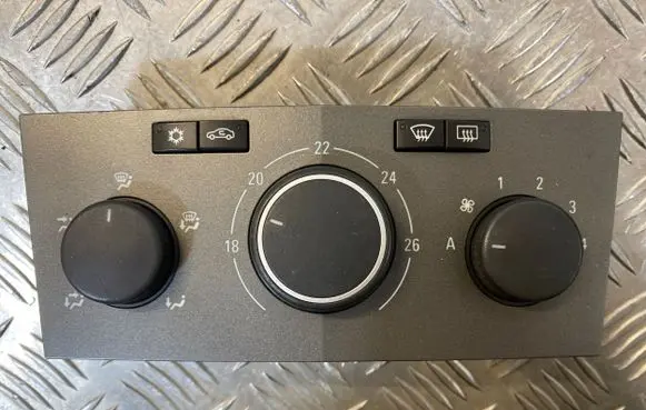 Opel Zafira B Climate control unit 13245119 0AM7505C61 901512900001
