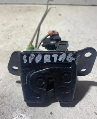 KIA Sportage Loading door lock 