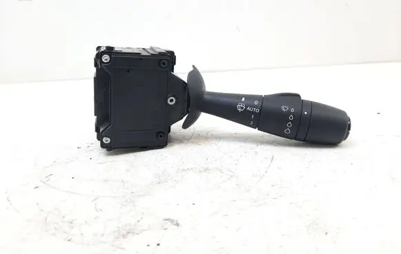 Opel Vivaro Wiper control stalk 255672499R E10745593