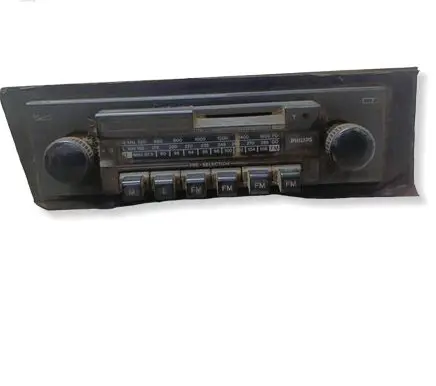 Volkswagen Jetta I Radio/CD/DVD/GPS head unit AN323