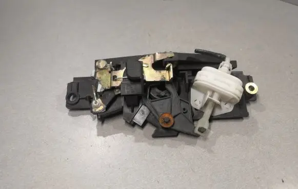 Audi A3 S3 8L Tailgate/trunk/boot exterior handle 8D9827565A 4B0827565B