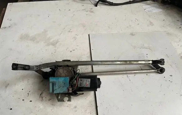 Fiat Palio Front wiper linkage and motor 64343403