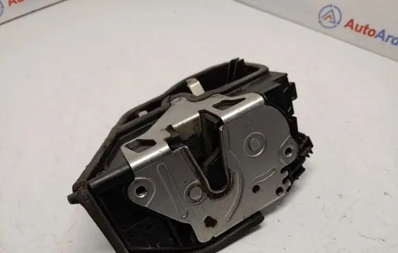 BMW X3 E83 Front door lock 7167071 51217167071 51217154621