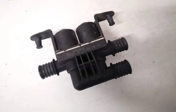 BMW 5 E60 E61 Coolant heater control valve 693170804 6931708-04