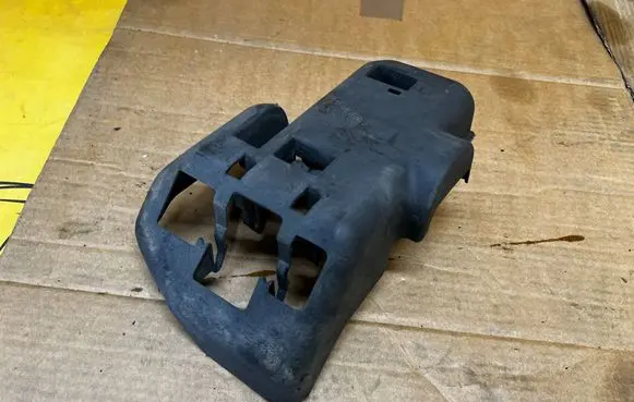 Citroen DS7 Crossback Rear strut damper dust cover boot 9827486380