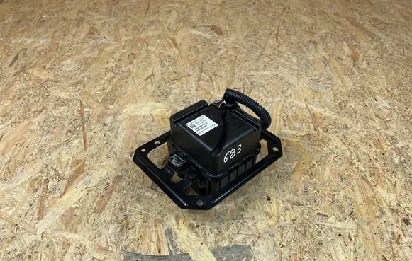 Renault Twingo III Alarm system siren A4539005410