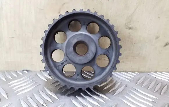 Volkswagen Crafter Fuel pump gear (pulley) 076130111