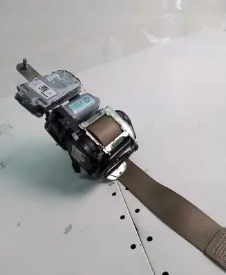 Front seatbelt