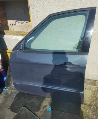Ford S-MAX Front door